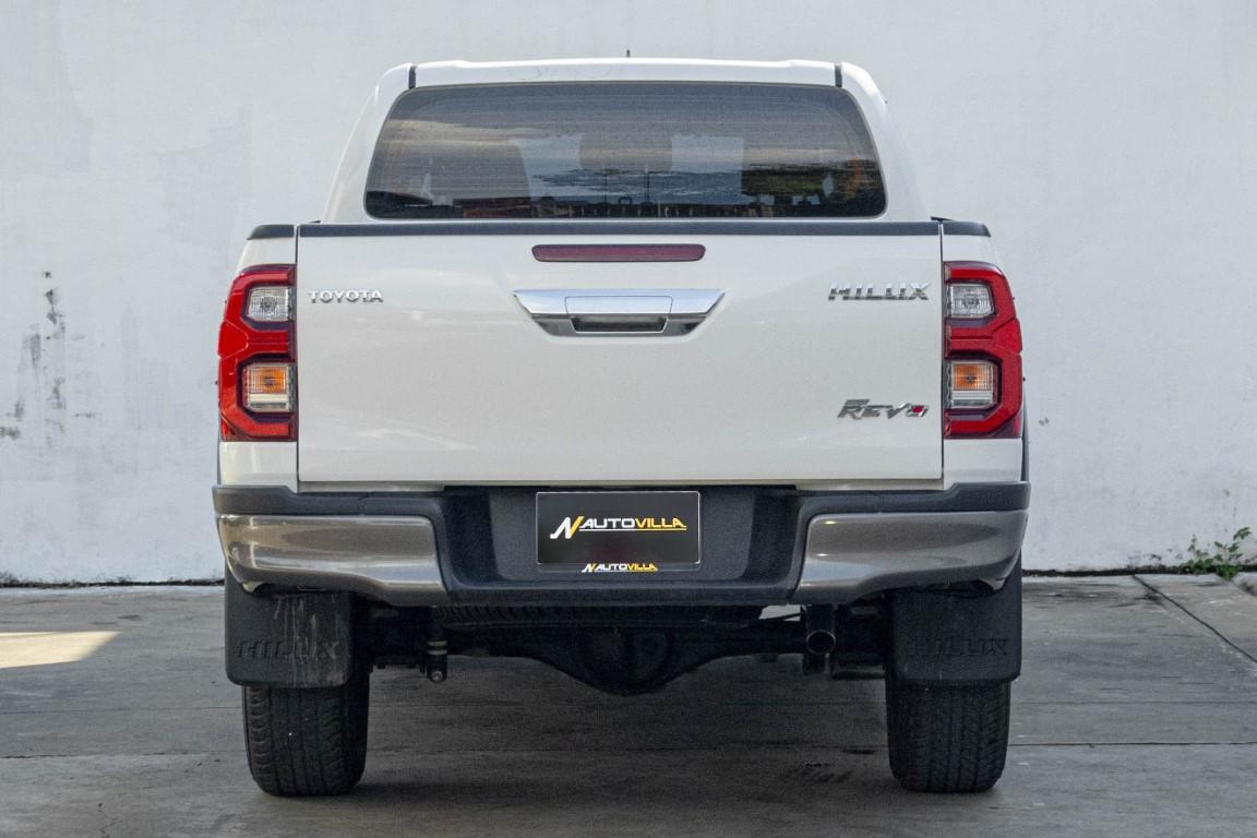 Toyota Hilux Revo Doublecab 2.4 Prerunner Entry MNC M/T 2023 *LK0518*